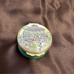 Halycon Days Enamel Limited Edition The Bandstand Dallas, TX Pill Trinket Box